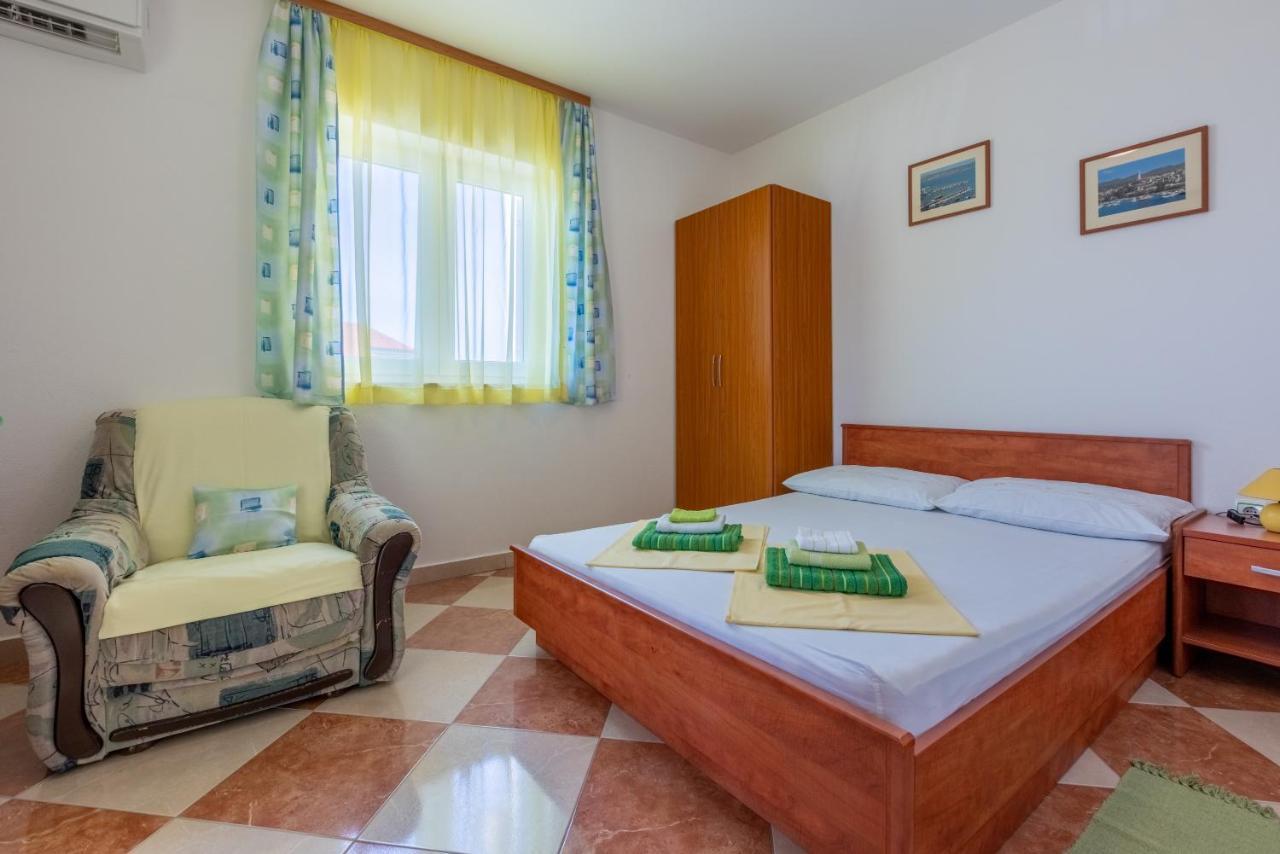 Apartmani Jaric Novi Vinodolski Exteriör bild