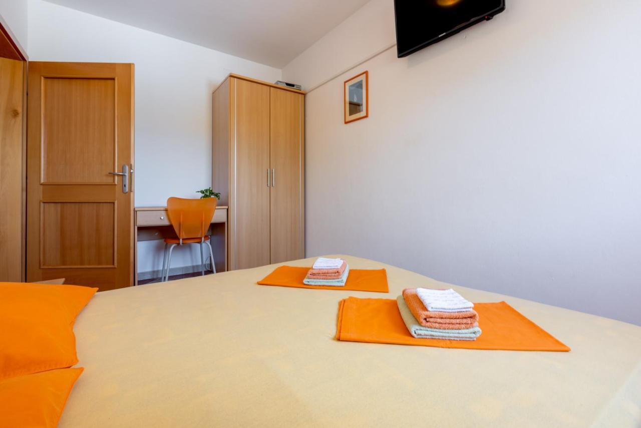 Apartmani Jaric Novi Vinodolski Exteriör bild