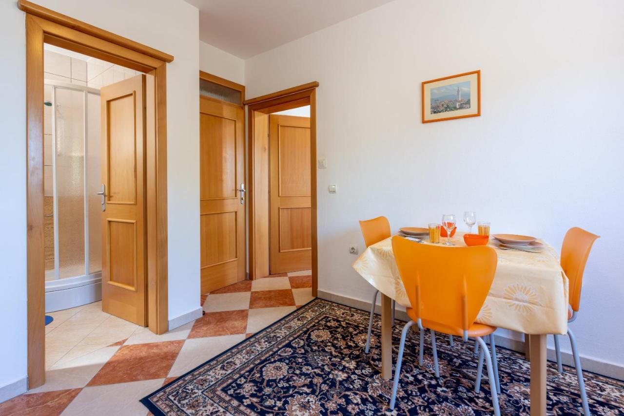 Apartmani Jaric Novi Vinodolski Exteriör bild
