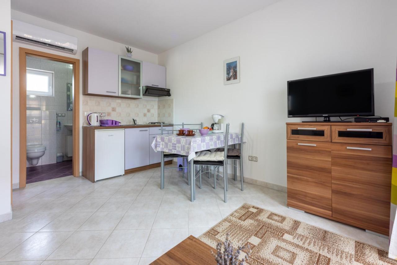 Apartmani Jaric Novi Vinodolski Exteriör bild