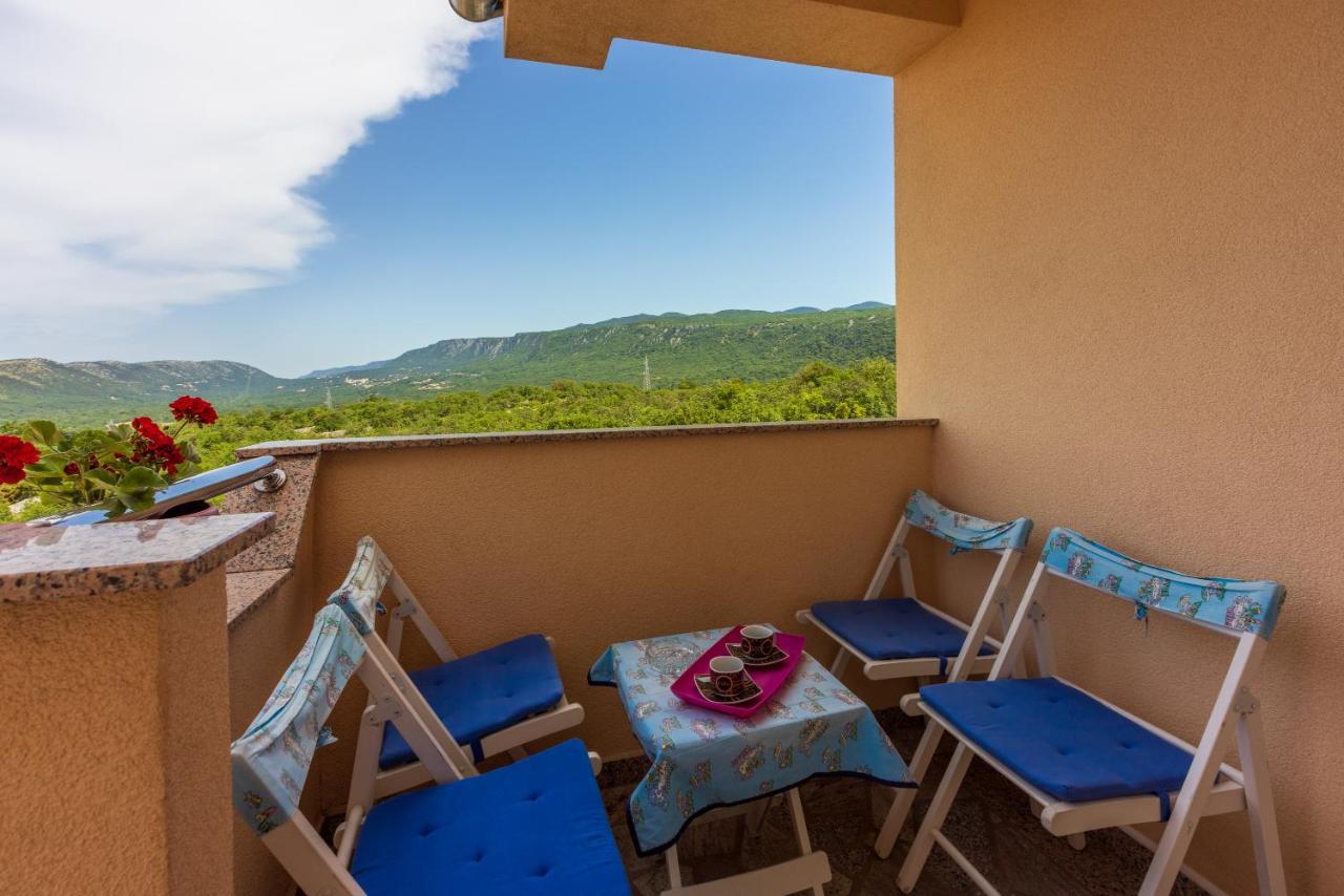 Apartmani Jaric Novi Vinodolski Exteriör bild