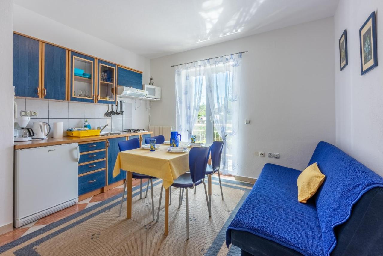 Apartmani Jaric Novi Vinodolski Exteriör bild