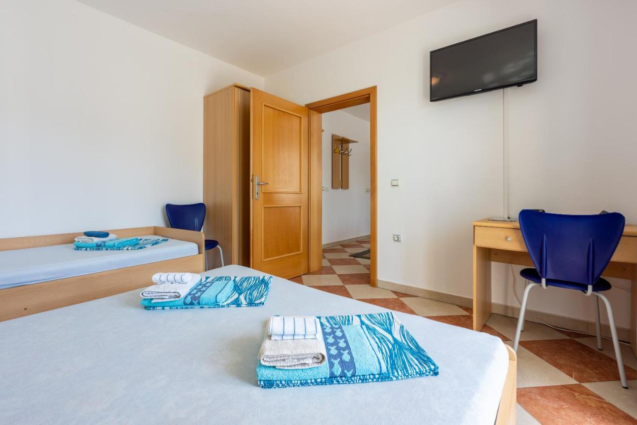 Apartmani Jaric Novi Vinodolski Exteriör bild
