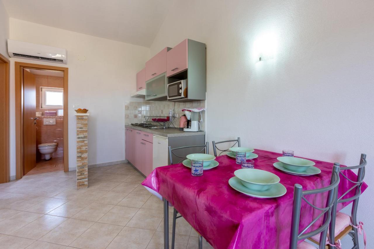 Apartmani Jaric Novi Vinodolski Exteriör bild