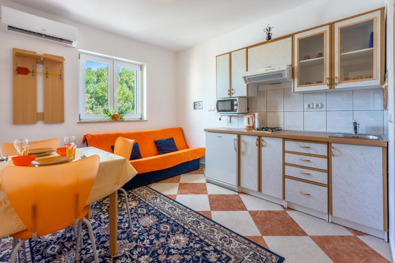 Apartmani Jaric Novi Vinodolski Exteriör bild