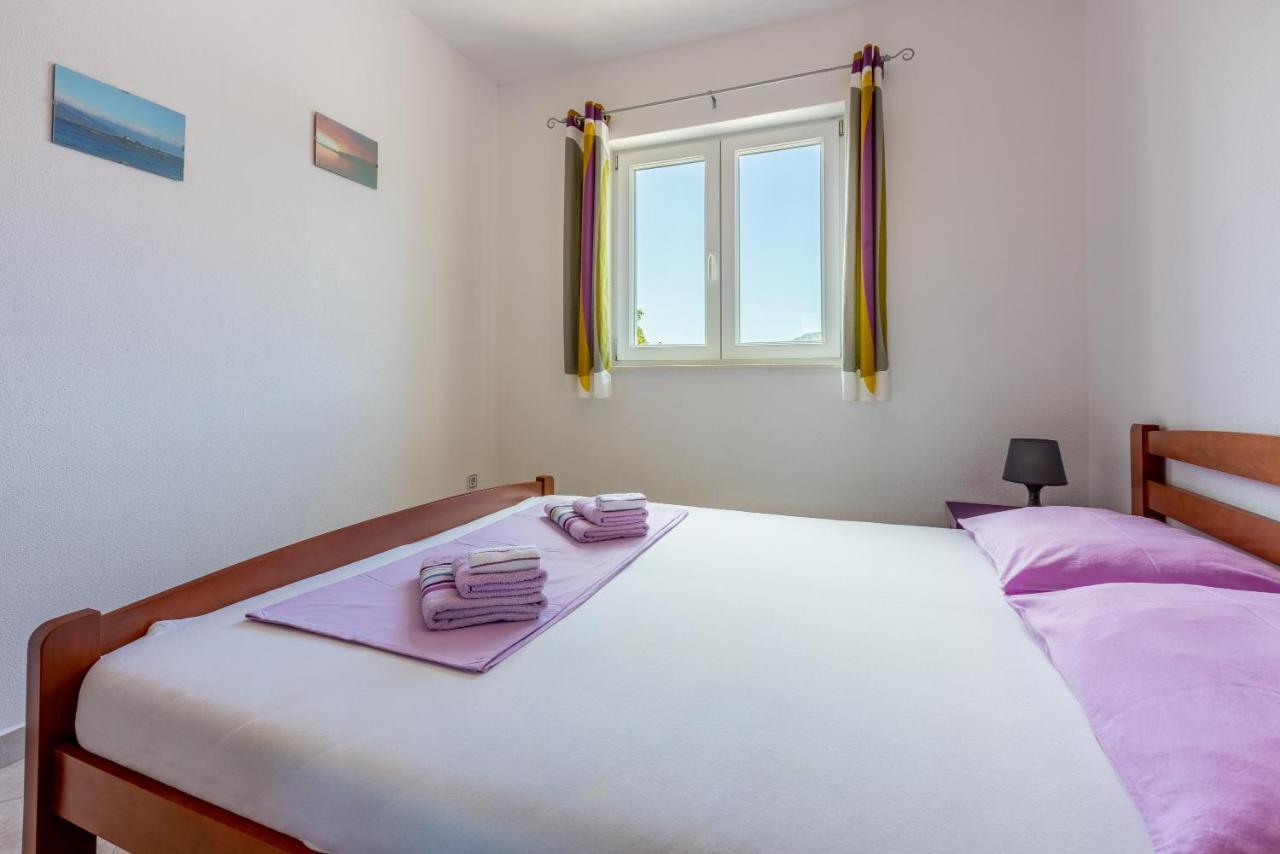 Apartmani Jaric Novi Vinodolski Exteriör bild