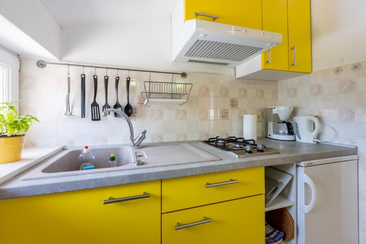 Apartmani Jaric Novi Vinodolski Exteriör bild
