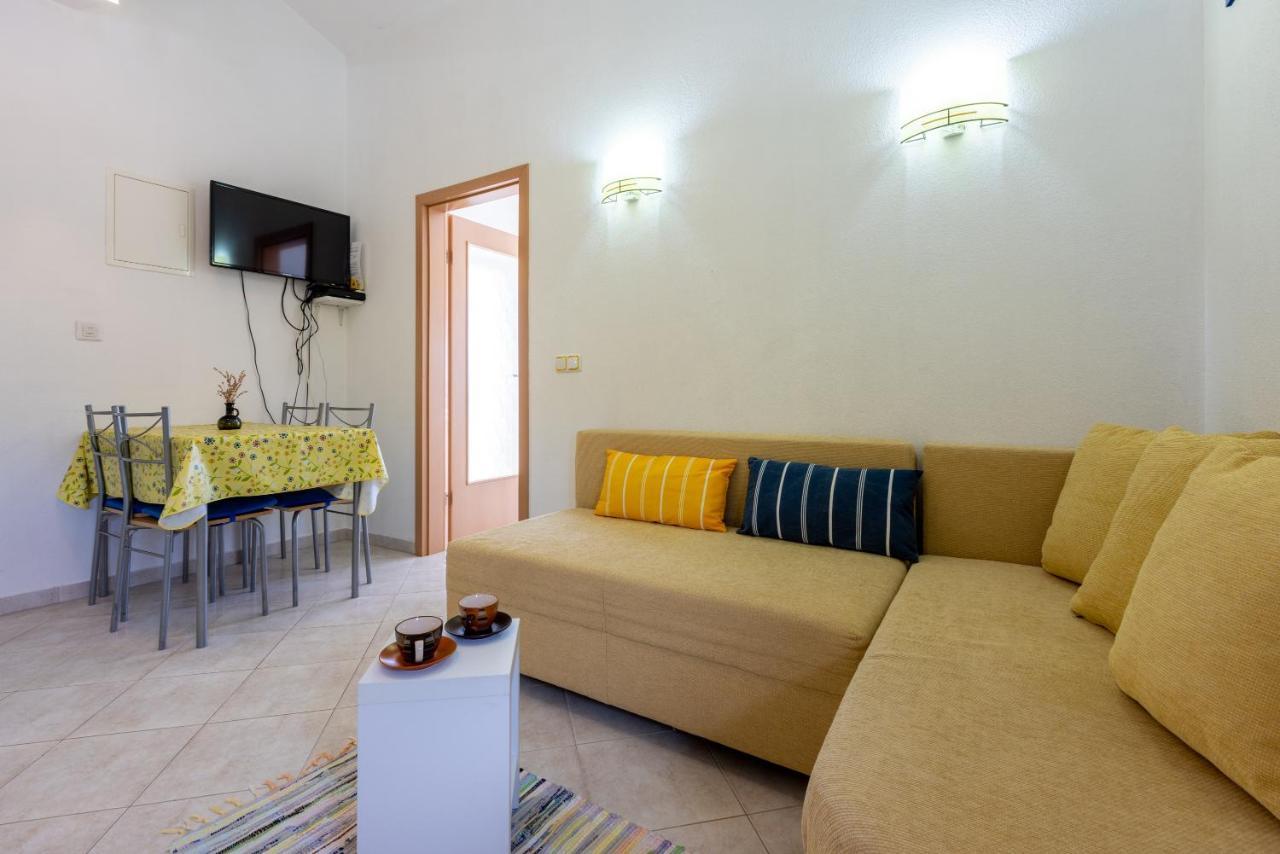 Apartmani Jaric Novi Vinodolski Exteriör bild