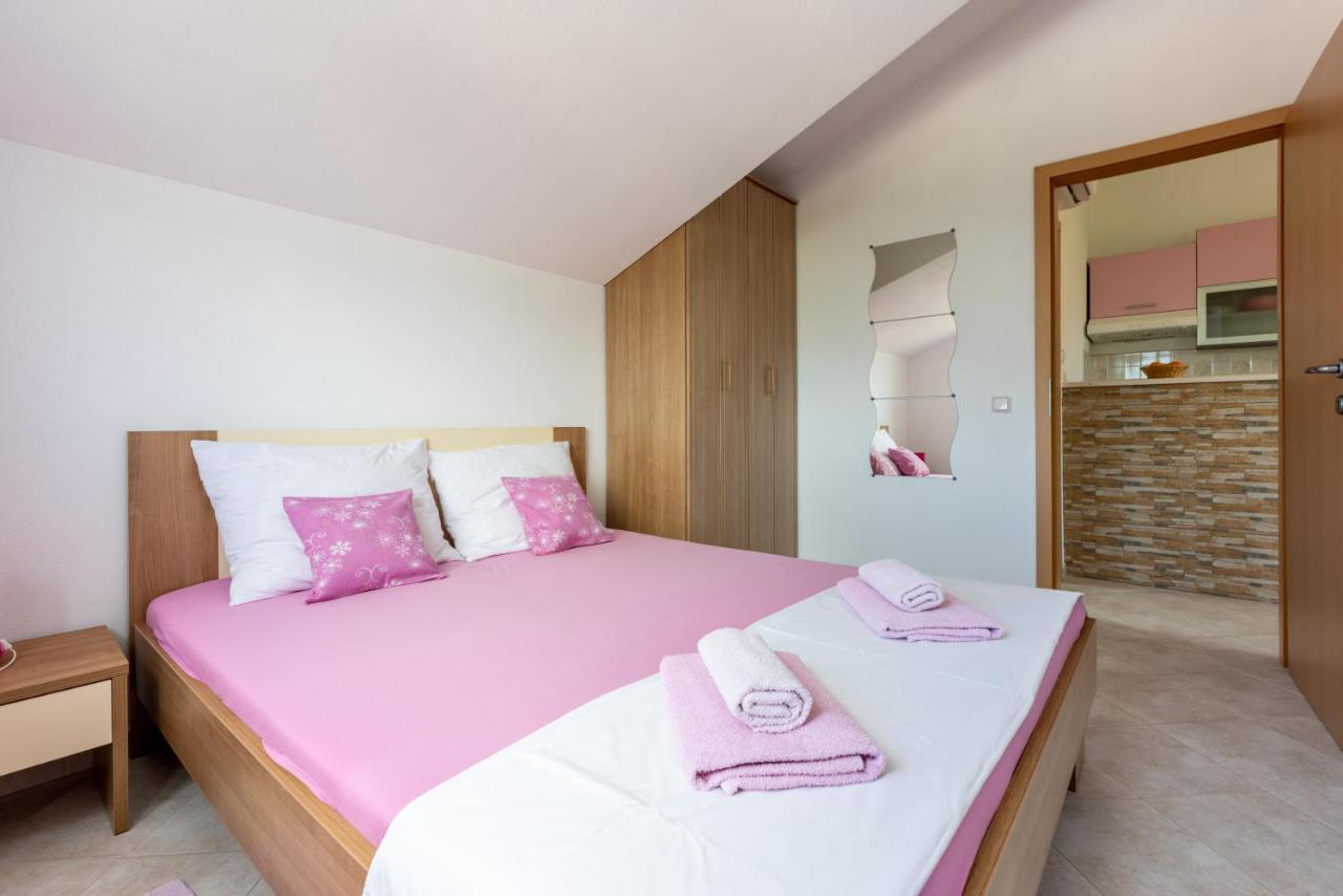 Apartmani Jaric Novi Vinodolski Exteriör bild